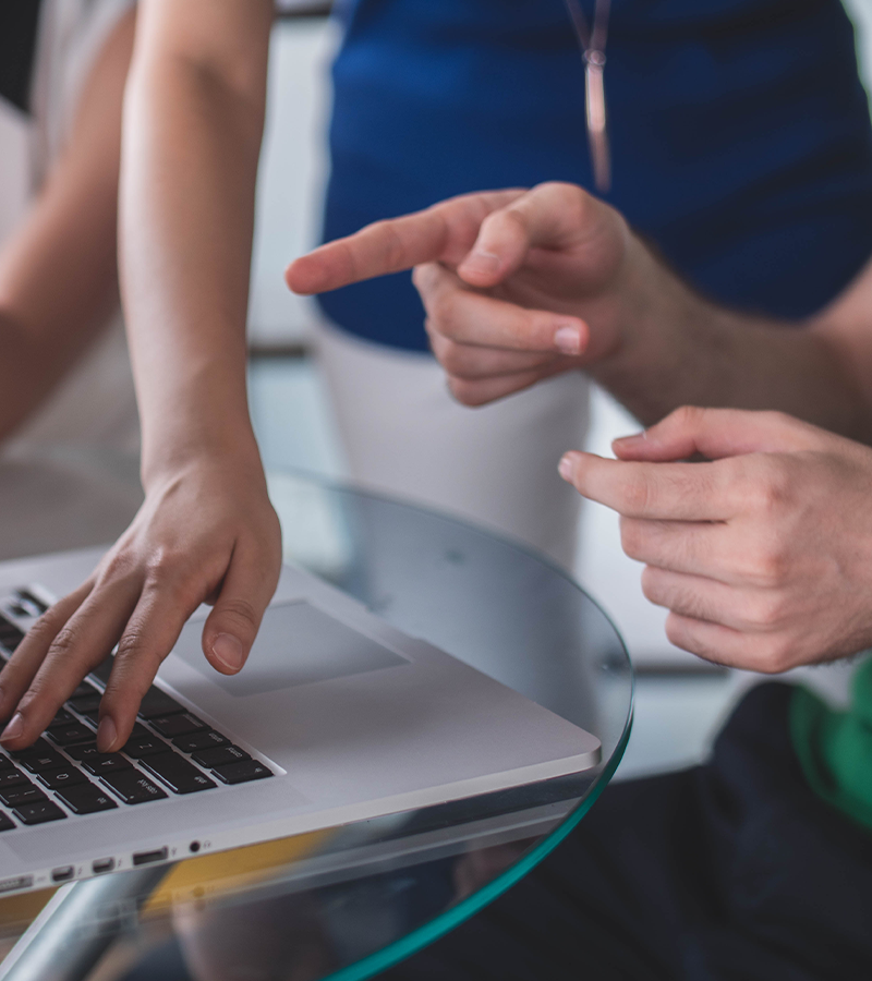 联系我们咨询更多课程和升学计划